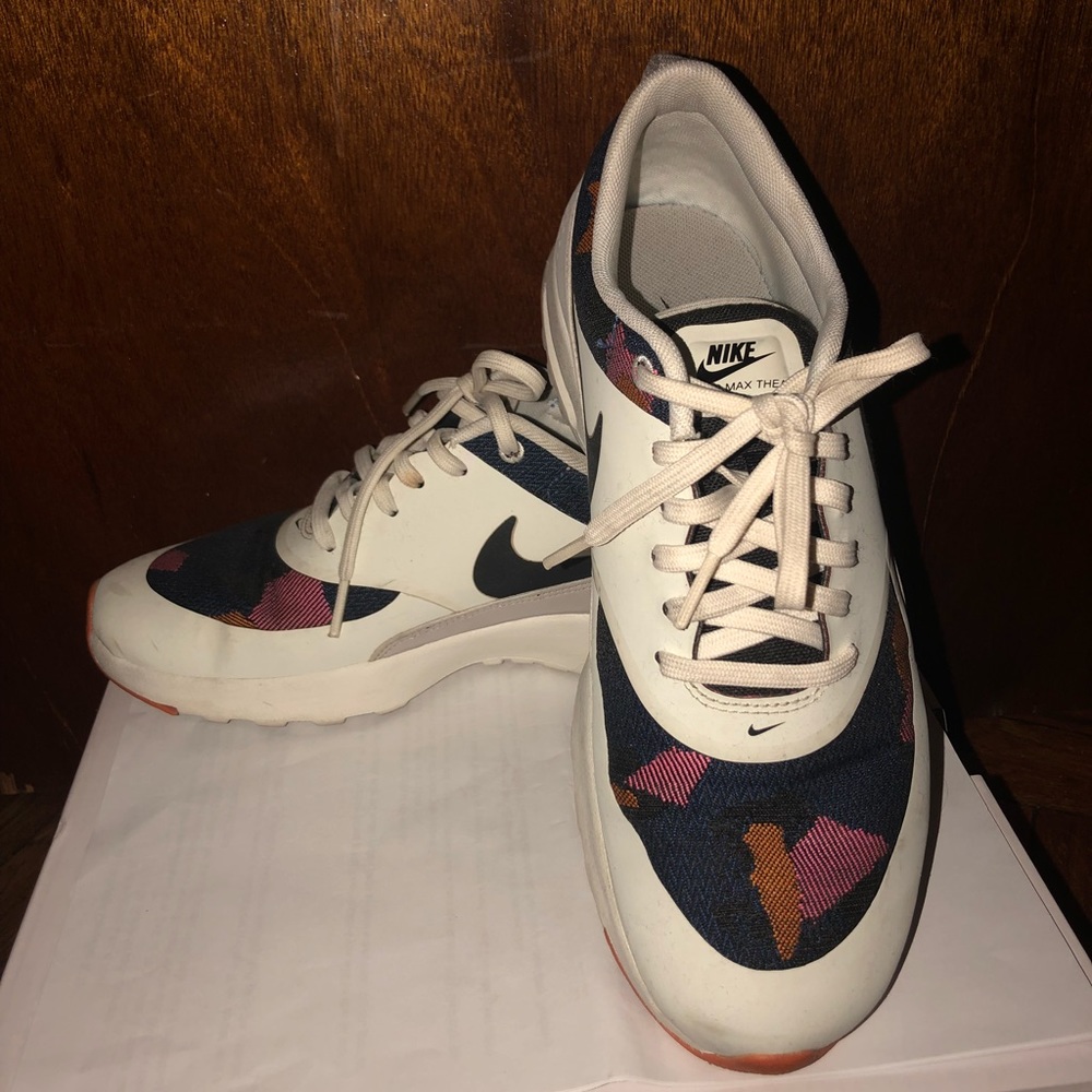 Nike Air Max Thea Sneaker